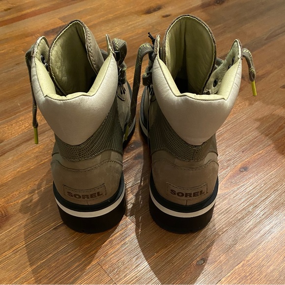 NWOB Sorel Lennox Hiker Boot in Green, Sz 8.5 - Picture 3 of 6